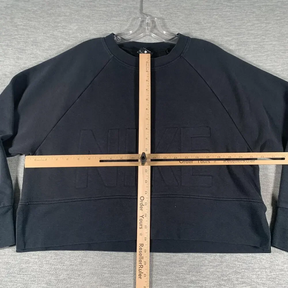Nike Sweatshirt Womens Small Black Dri-FIT Crewneck Raglan Logo Pullover Cropped
